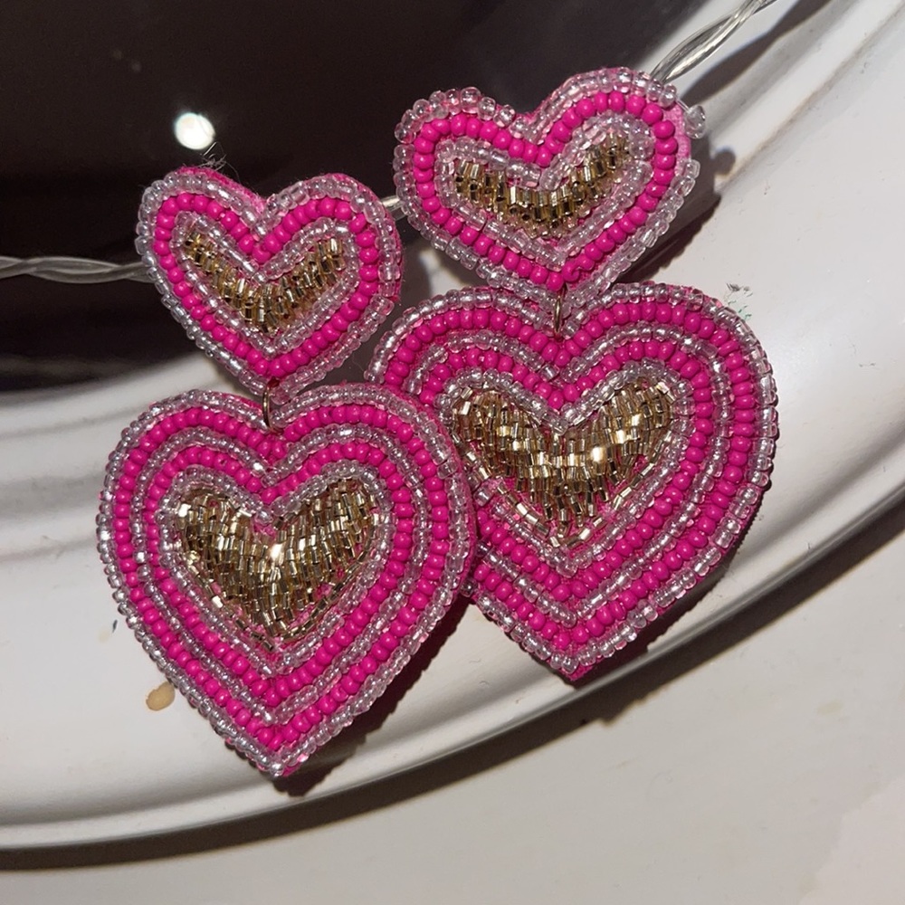 BARBIECORE Pink beaded heart earrings